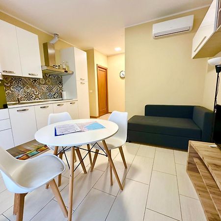 Апарт отель Grab A Flat In Coroneo Триест Экстерьер фото