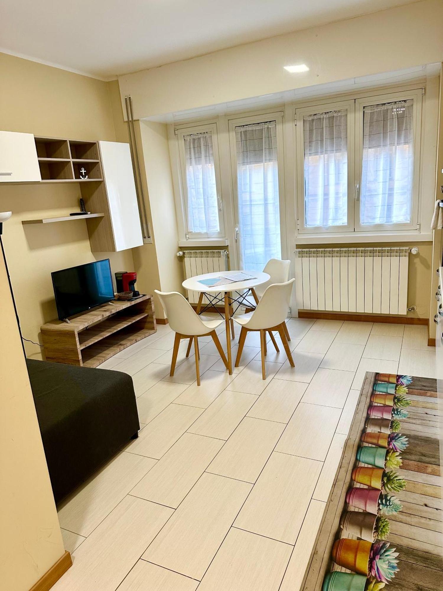 Апарт отель Grab A Flat In Coroneo Триест Экстерьер фото
